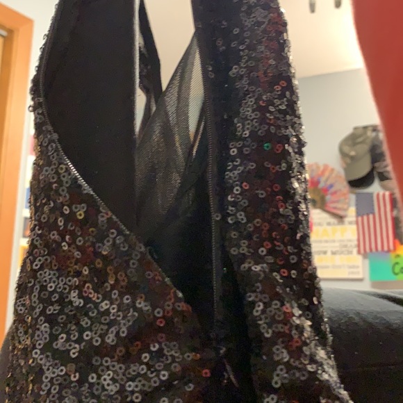 Forever 21 Sequin Dress, in excellent condition and shape, only worn a few times - Picture 4 of 4